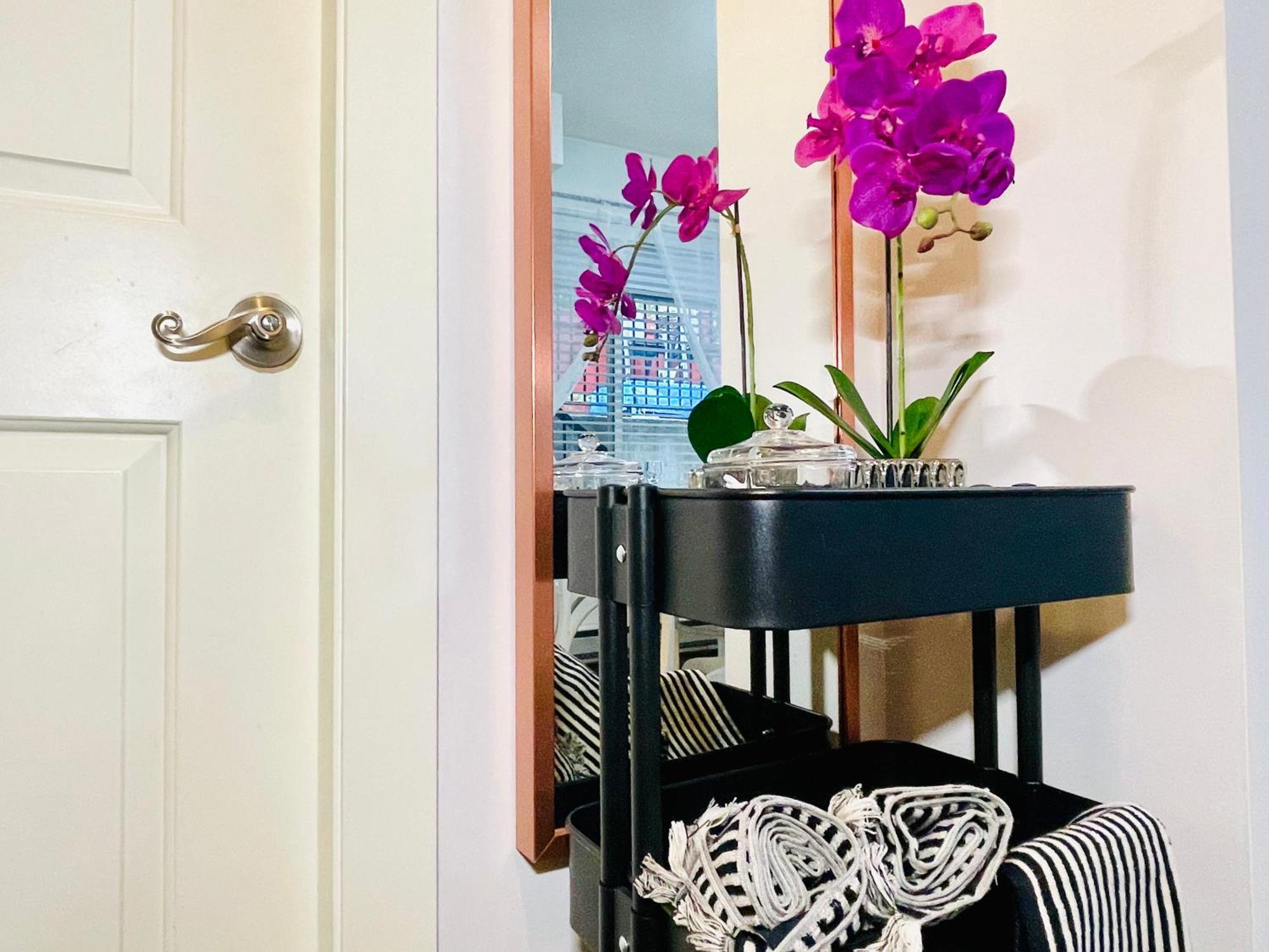 Langley Heights 2 Bedrooms Sweet Suite Лэнгли Экстерьер фото