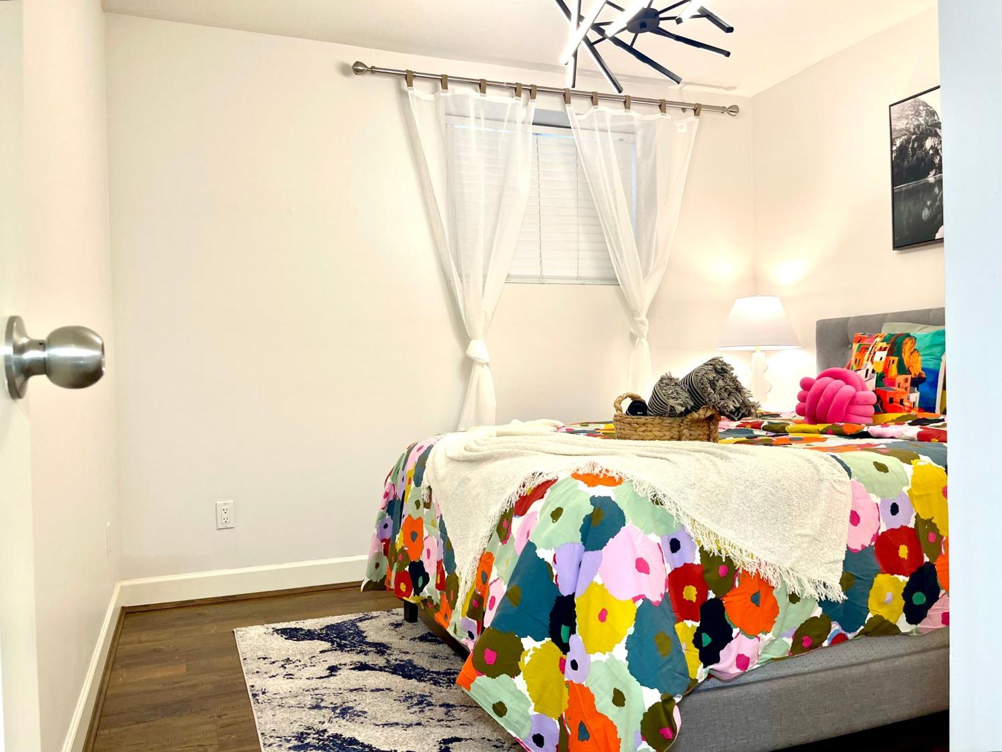 Langley Heights 2 Bedrooms Sweet Suite Лэнгли Экстерьер фото