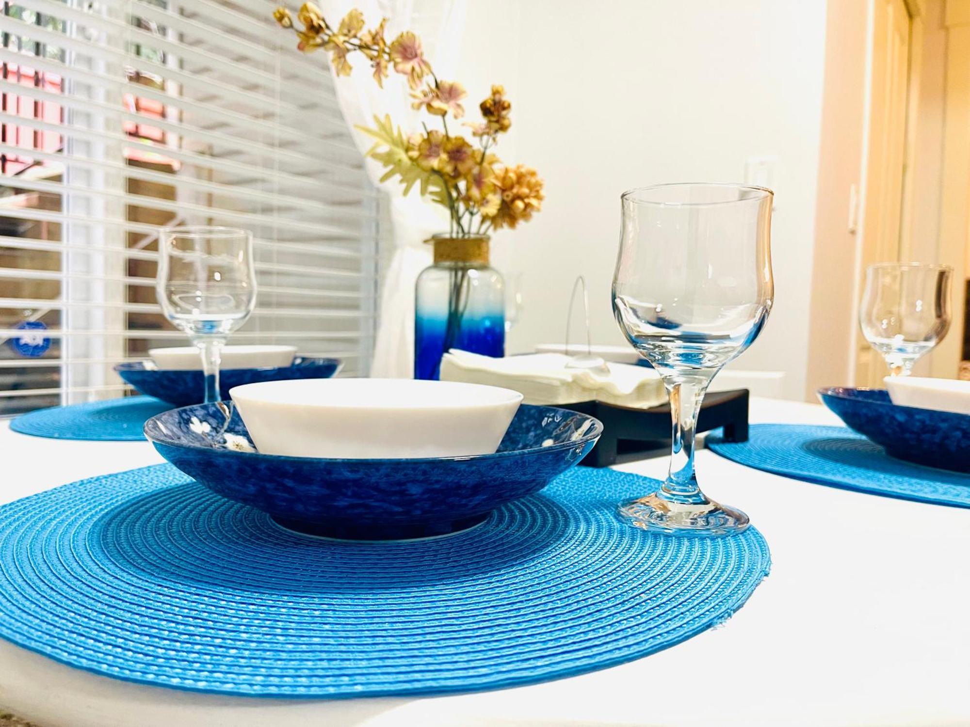 Langley Heights 2 Bedrooms Sweet Suite Лэнгли Экстерьер фото
