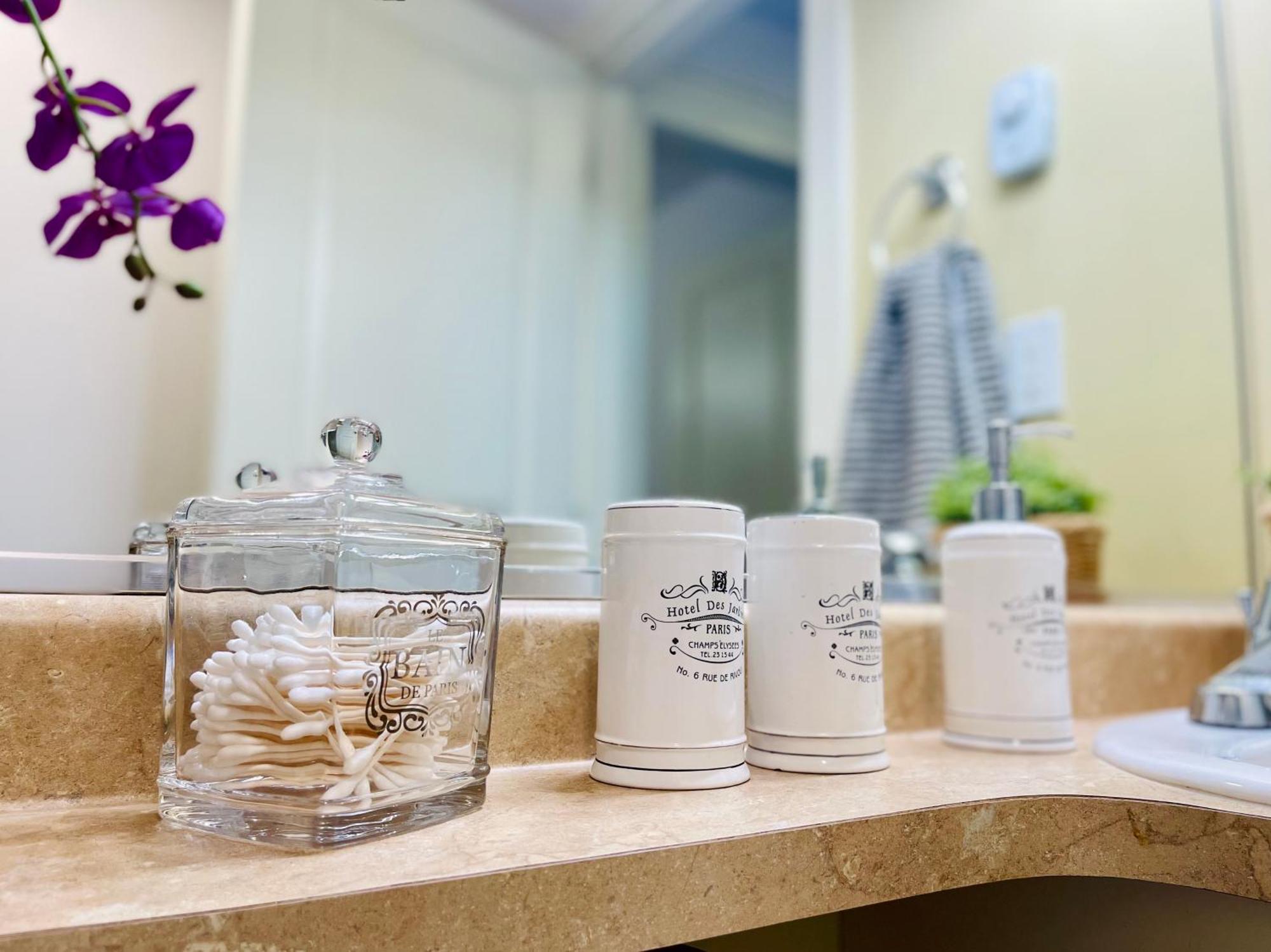Langley Heights 2 Bedrooms Sweet Suite Лэнгли Экстерьер фото