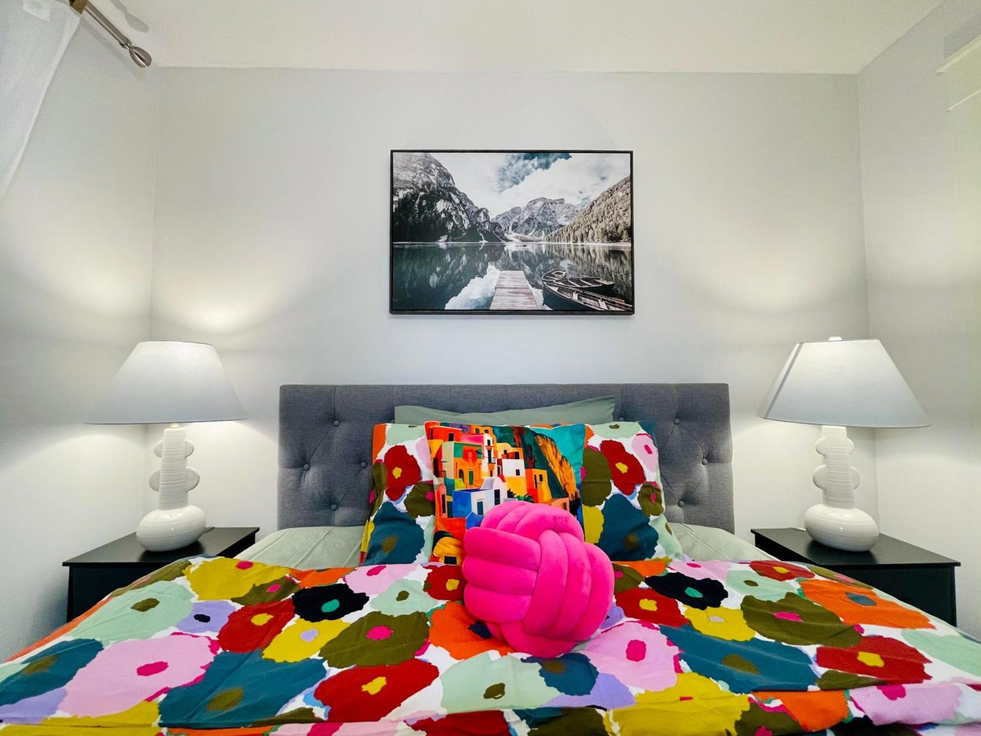 Langley Heights 2 Bedrooms Sweet Suite Лэнгли Экстерьер фото